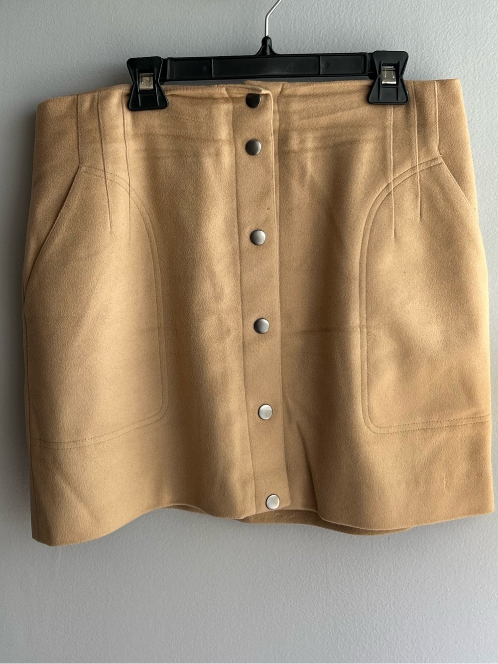 CLUB MONACO - Womens Suede Button-Front Mini Skirt in Camel